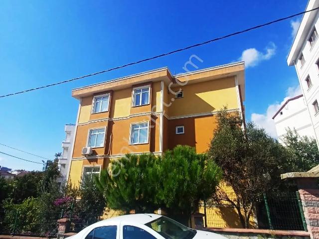 Mertcan Dan Cumhuriyet Mah Bahçe Katında 2+1 Balkonlu Satılık Daire