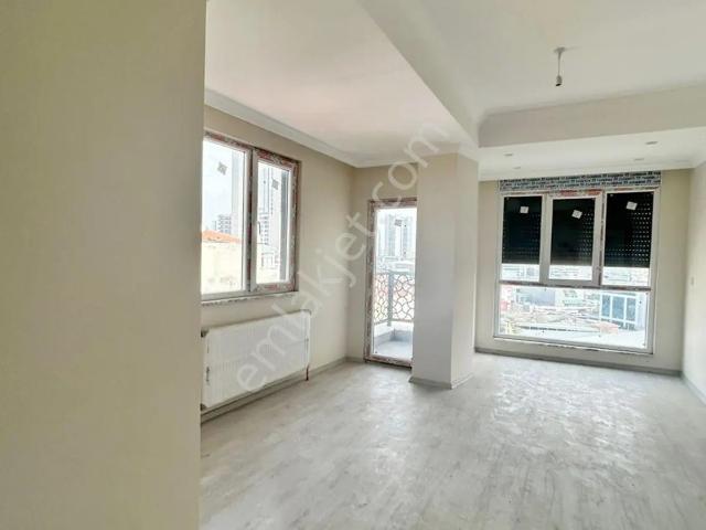 Mertcan'dan Mithatpaşa Cad Üzerinde 4+1 Teraslı Lüks Dubleks Daire