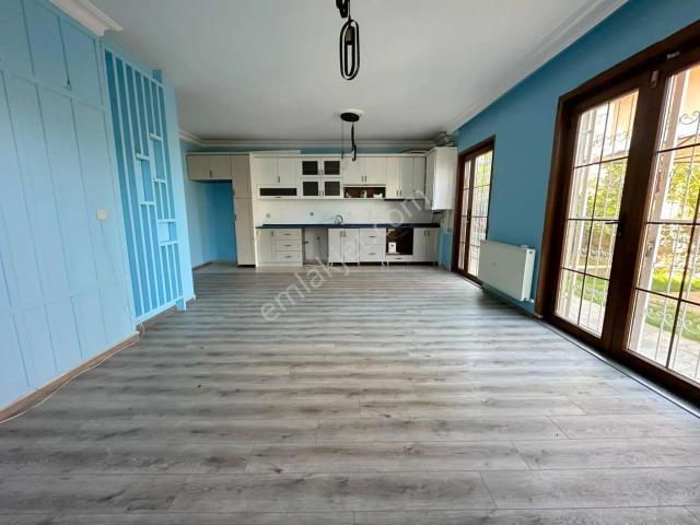 Mertcan'dan Çarşı Mah 80m2 Bahçe Kullanımlı 4+1 Fırsat Kiralık Villa