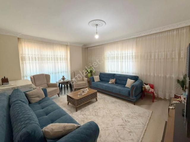 Mertcan'dan Caddeye 1dk İskanlı Açık Balkonlu 2+1 Daire