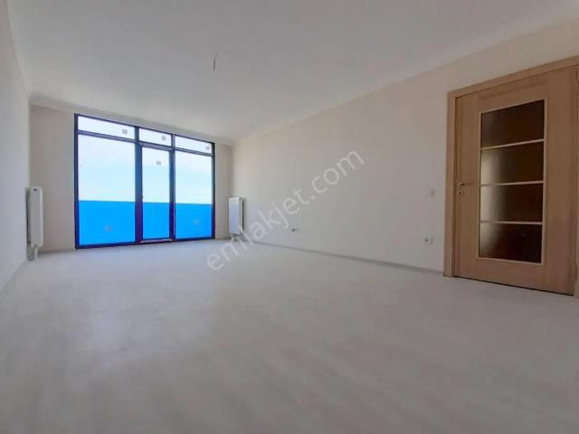 Mertcan'dan Havuzlu Güvenlikli Sitede Ara Kat 2+1 Daire