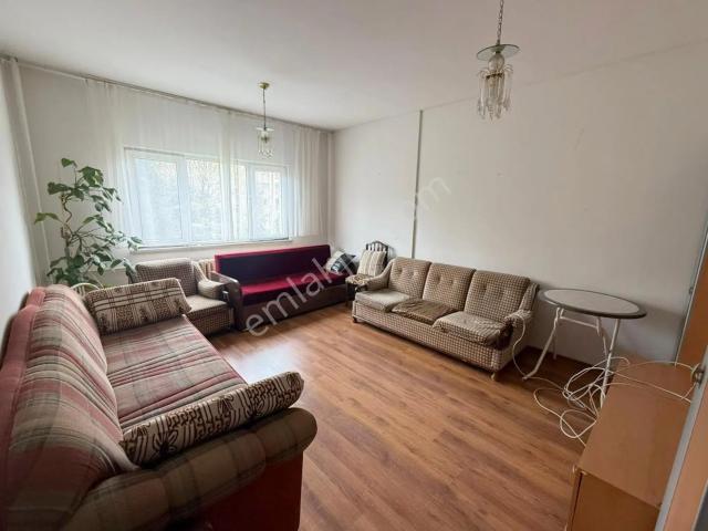 Mertcan'dan Hilal Konutlarında Eşyalı Ara Kat Balkonlu 1+1 Daire