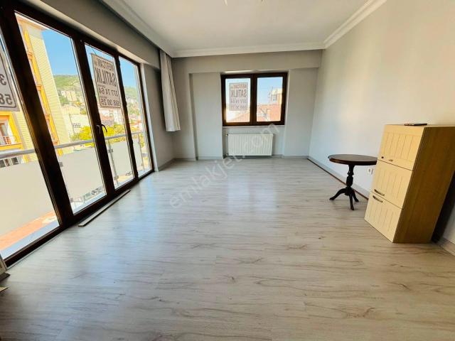 Mertcan'dan Kredi Limitsiz İçi Sıfır Yapılı İskanlı Geniş Daire