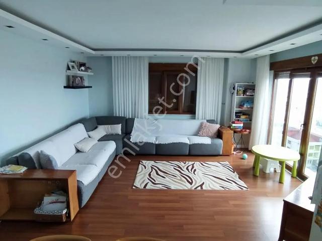 Mertcan'dan Yakacık Meydana Yürüme Arakat 3+1 Arakat Deniz Manzaralı