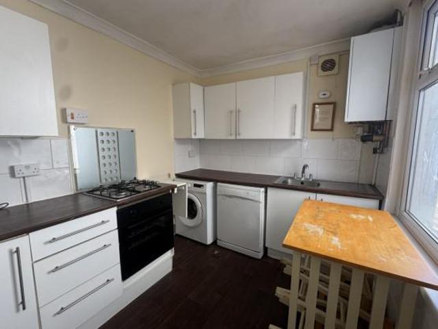 Merthyr Street, Cardiff CF24 4 bed house to rent £2,400 pcm £554 pw