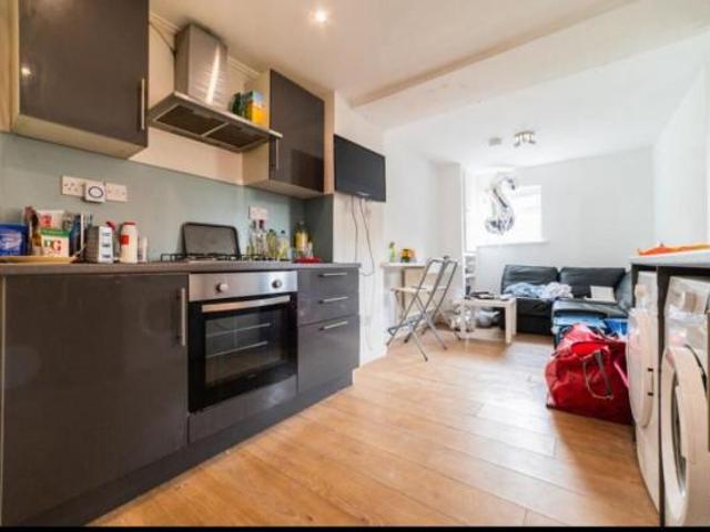 Merthyr Street, Cardiff CF24 4 bed house to rent £2,500 pcm £577 pw