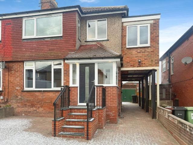 Merton Gardens, Farsley, Pudsey LS28, 4 bed semi detached house to rent, £1,600 pcm | PrimeLocation