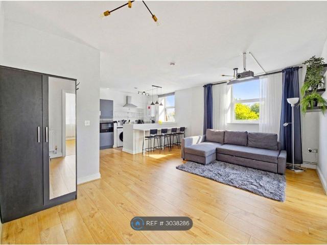 Merton High St, London SW19, 2 bed flat to rent, £2,300 pcm | PrimeLocation