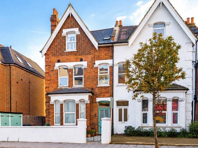 Merton Road, Wimbledon SW19, 1 bed flat to rent, £1,700 pcm | PrimeLocation