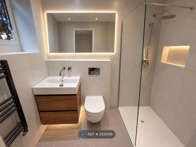 Merton Road, Lo Don SW18, 2 bed flat to rent, £2,350 pcm | PrimeLocation
