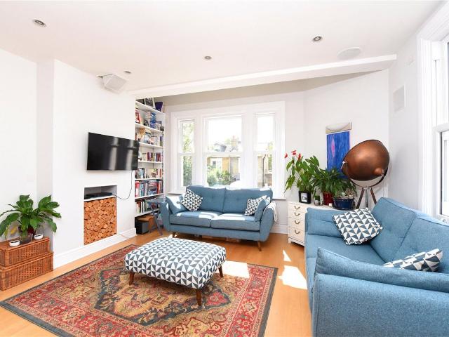 Merton Road, London SW18, 3 bed maisonette to rent, £2,500 pcm | PrimeLocation
