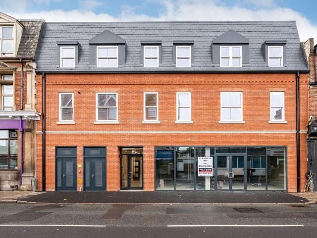 Merton Road, South Wimbledon, London SW19, 2 bed flat to rent, £2,701 pcm | PrimeLocation