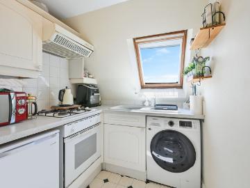 Merton Road SW19, 1 bed flat to rent, £1,750 pcm | PrimeLocation