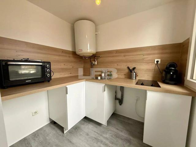 MERU 60 T2 proche centre ville