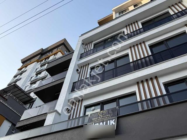 Merve Beyoğlu Gayrimenkulden Fer Yapı'da 1+1 Kiralık Daire