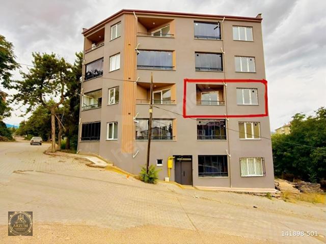 MERZİFON KÜLTÜR KAFE ALTINDA 1+1 ÇARŞI İÇİNDE ARA KAT ASANSÖRLÜ