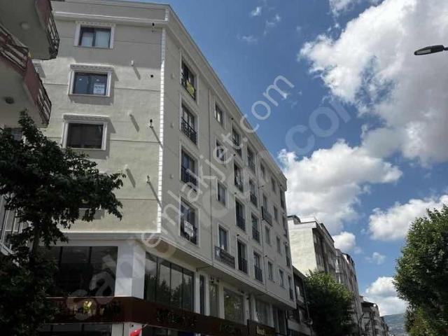 Merzifon Cumhuriyet Caddesinde Satılık 2+0 Daire