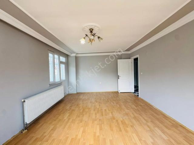 Mer pa İnş.*çerkezköy Fatih Mah'de/ Hastane Yanı /acil Satılık/ 2+1