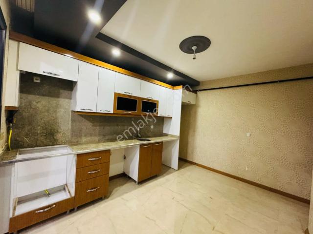 Mer pa İnş. Gültepe Mah'de/ Site İçerisinde/ Kaçırılmaz.!/ İskanlı Kombili/ Cam Balkon 2+1