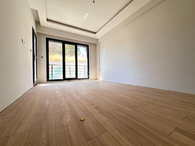 Mera Emlaktan Çamlıbel'de Havuzlu teraslı 1+1 100m2 Lüx Daire