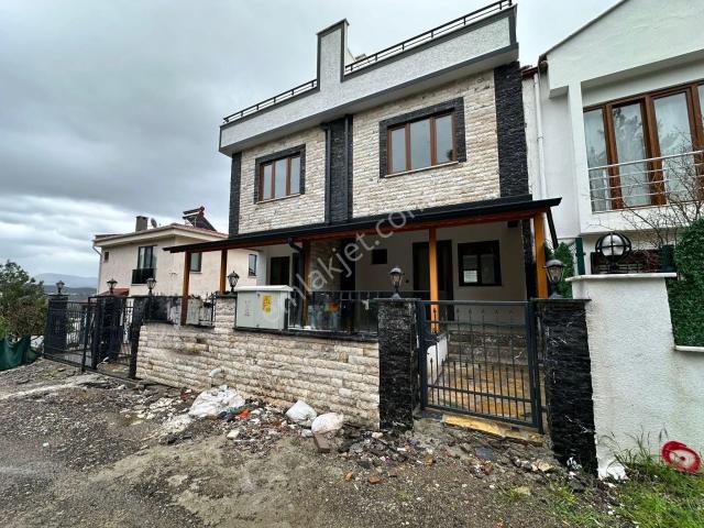 Mera Emlaktan Güre'de Kazdağların Eteklerinde 3+1 Eşsiz Villa