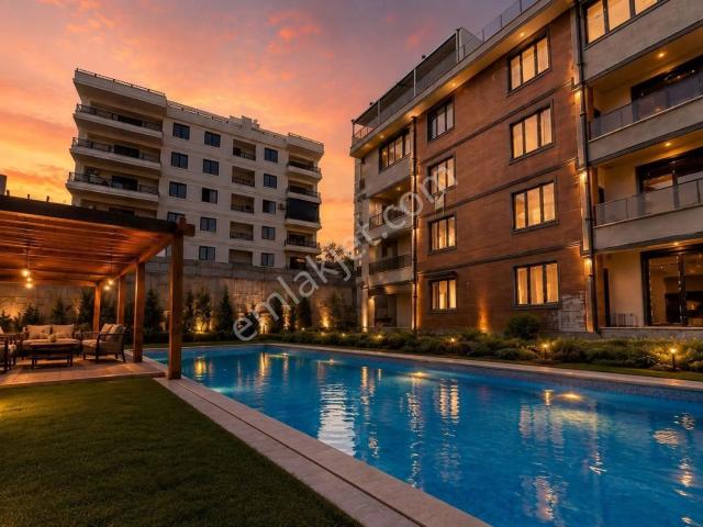Mera Emlaktan Gazicelal Mh. Havuzlu k. Otoparklı Sıfır 1+1 Daire
