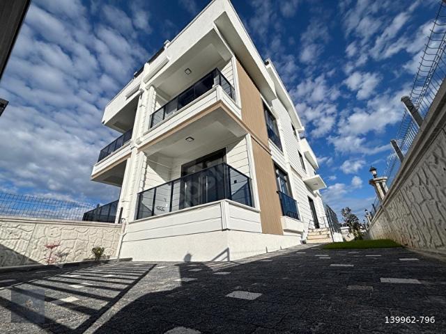 MERA EMLAKTAN ZEYTİNLİDE ÖZEL FIRSAT 3+1 190m2 ULTRALÜX VİLLA