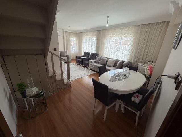 Meral R1852 Kentsele Uygun 3 Katlıda Lüks 4+1 Masrafsız Dubleks