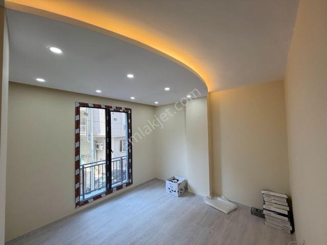 Meral R1862 Sıfır Asansörlü Katta Tek 2+1 Ön Cephe Satılık Daire