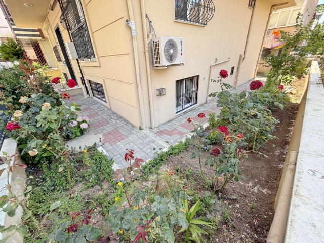 meral R1868 Küme Sok Yeni 4 Yaş Asansörlü Binada Lüks 2+1 Bahçe