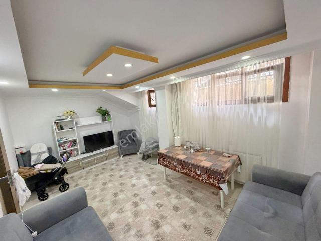 meral R1872 Küme Sok Yeni 9 Yaş Binada Geniş Lüks 2+1 Bahçe Kat