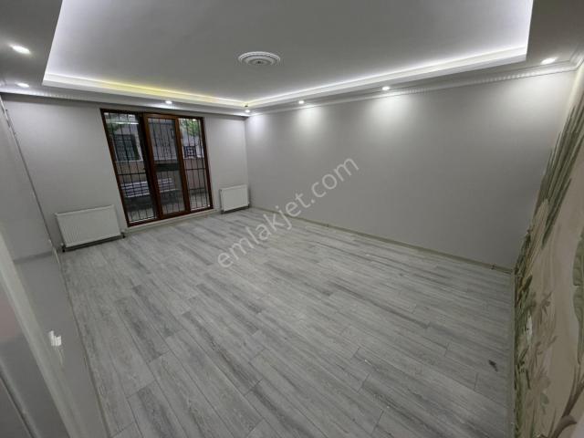 meral R5996 Yeni 7yaş Bina Müstakil Bahçeli Geniş Düz Giriş 2+1