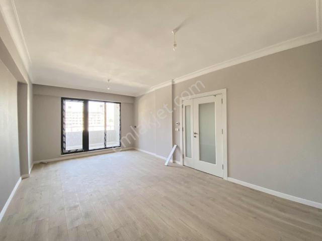 Meram Uluırmak Evleri'nde Kiralık Arakat Geniş 3+1 Sıfır Daire
