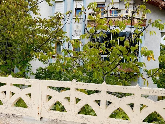 Meram Yaka Mah Köyceğiz Diş Hekimliği Fak Yanı 3+1 Eşyalı Daire