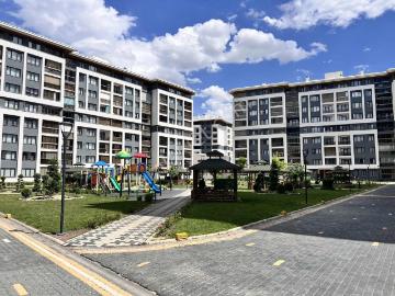Meram Aksinne Evleri 3+1 Full Yapılı Satılık Köşe Arakat Daire