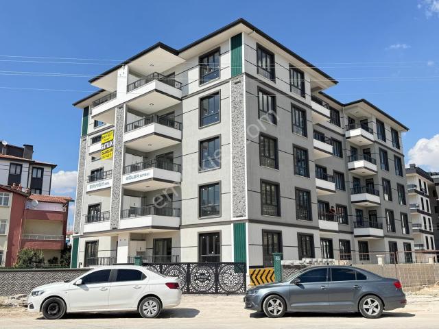 Alpaslan Mahallesin'de Park Cepheli 3+1 Ara Kat Yeni Daire