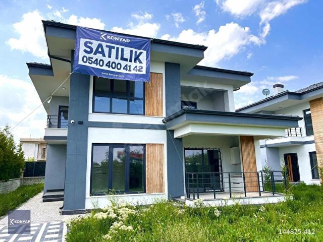 Meram Lalebahçede Geniş Bahçeli, Çok Şık 4+1 Satılık Villa