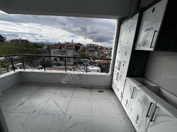 Meramda Karaman Cd Üzeri Geniş Sıfır Arakat 2+1 Lüks Daire