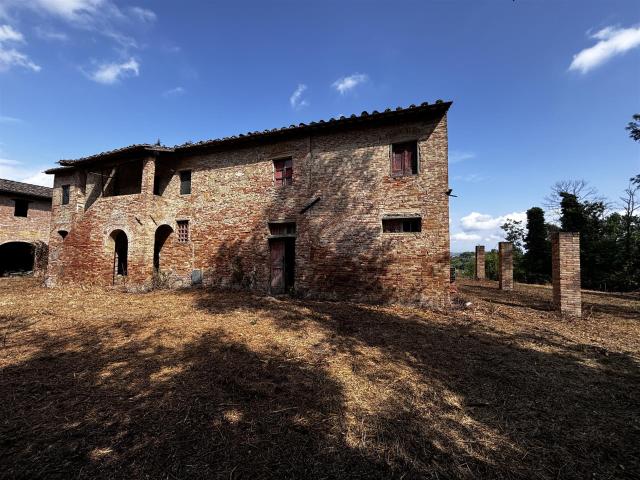Meraviglioso complesso di edifici toscani 800m² Montecastello