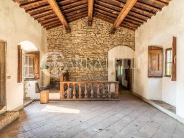 Meraviglioso casale con torre medievale di circa 400 mq e de. 500m² Bagno a Ripoli
