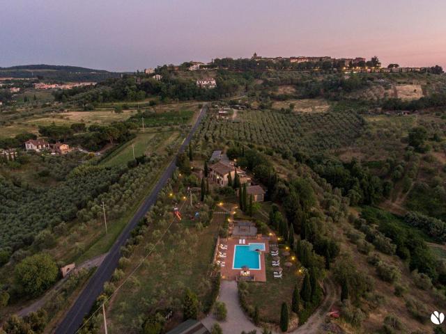 Meravigliosa casa di famiglia a pochi passi con vigneto 380m² Montaione