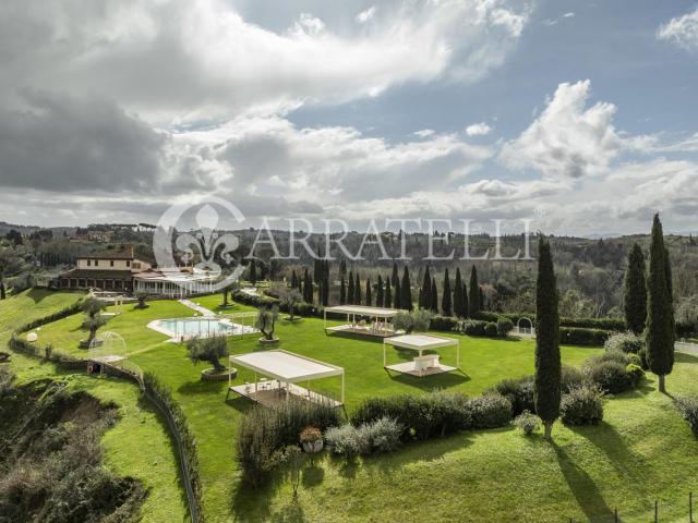 Meravigliosa tenuta con azienda agricola, agrituristica e fa. 2100m² Palaia