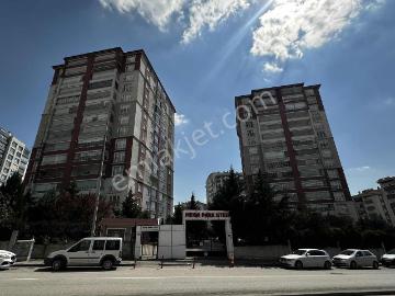 Mercanlardan Aşağı Yahyalar Mega Park Sitesi 3+1 Kiralık Daire
