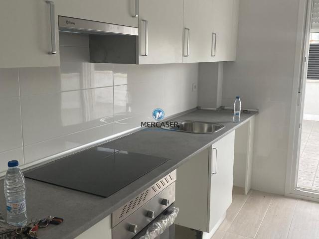 Mercaser Grupo Inmobiliario alquila vivienda amplia, cómoda y con todas las comodidades, este magnífico piso bajo de 120 m2 en Meco
