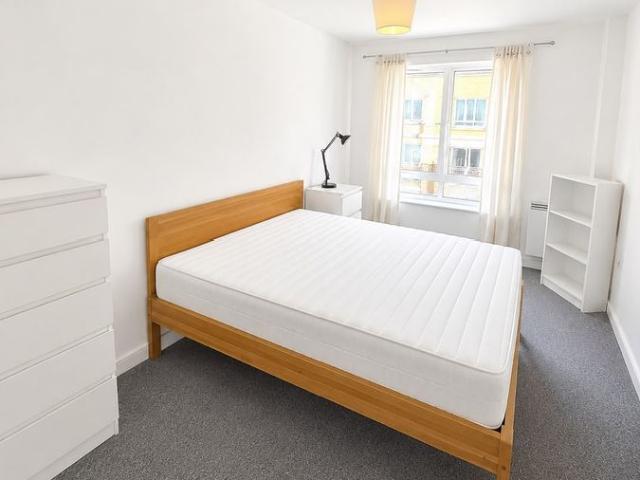 Mercer Court, 6 Candle Street E1, 2 bed flat to rent, £2,300 pcm | PrimeLocation
