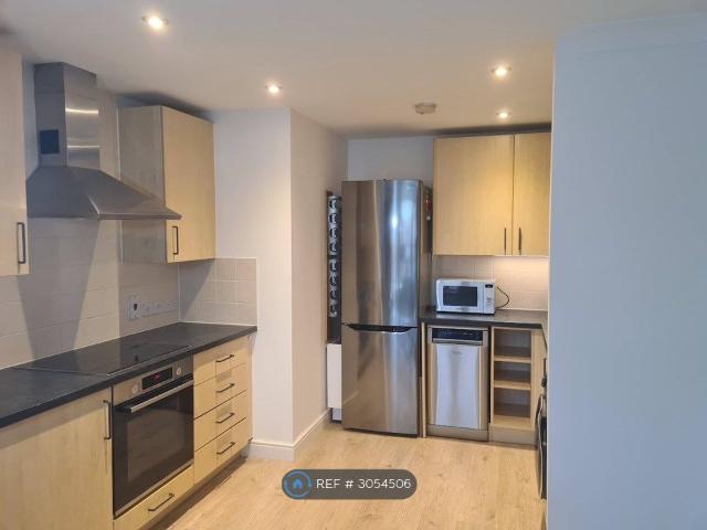 Mercer Court, London E1, 2 bed flat to rent, £2,400 pcm | PrimeLocation