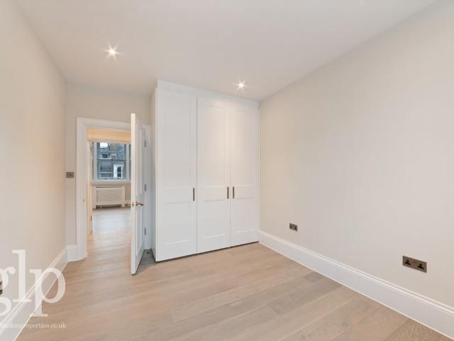 Mercer Street, Covent Garden WC2H, 2 bed flat to rent, £4,073 pcm | PrimeLocation
