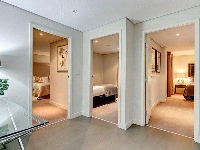 Merchant Square East, Paddington, W2 3 bed apartment to rent £7,345 pcm £1,695 pw
