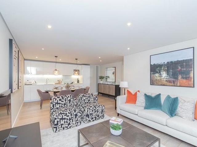 Merchant Square, Paddington Basin. 3 bed flat to rent £7,150 pcm £1,650 pw