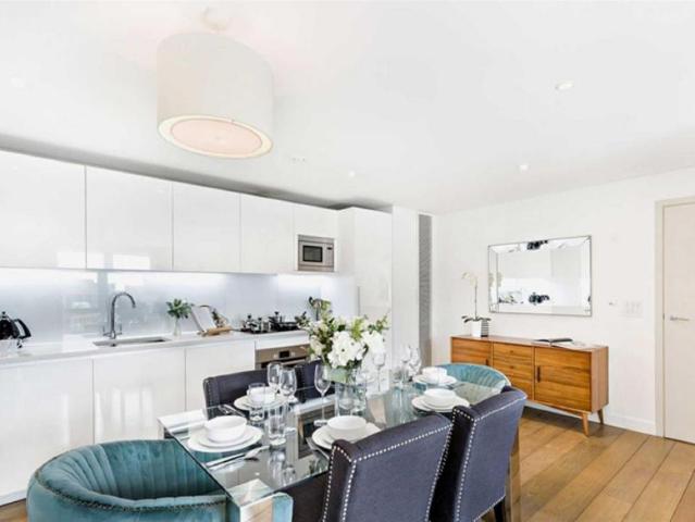 Merchant Square, Paddington Basin, W2 3 bed flat to rent £7,345 pcm £1,695 pw